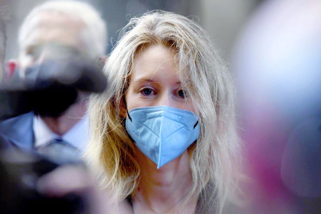 Fundadora da Theranos, é condenada por enganar investidores